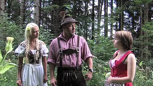 Gadis-gadis sange dientot bergiliran setelah nyepong kontol di atas kapal