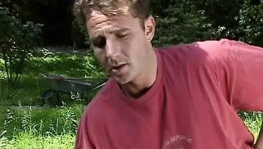 Alman bebekler açık havada sert anal seks yapıyor