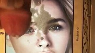 Трибьют спермы на лицо Chloe Grace Moretz