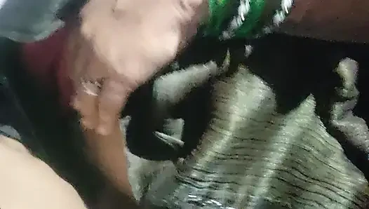 Istri pamer memek sempitnya sama suaminya
