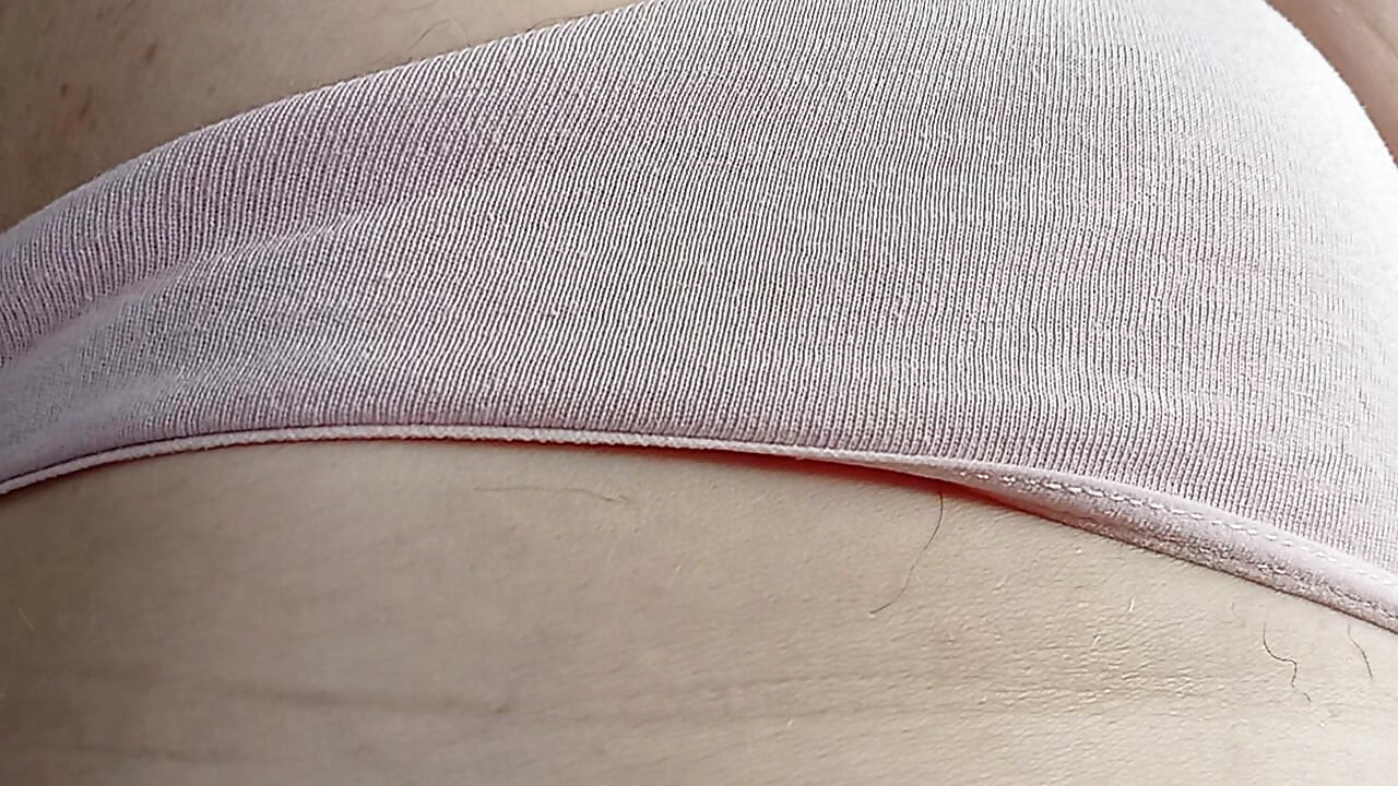 Showing my body : red pussy, lying on the sofa
