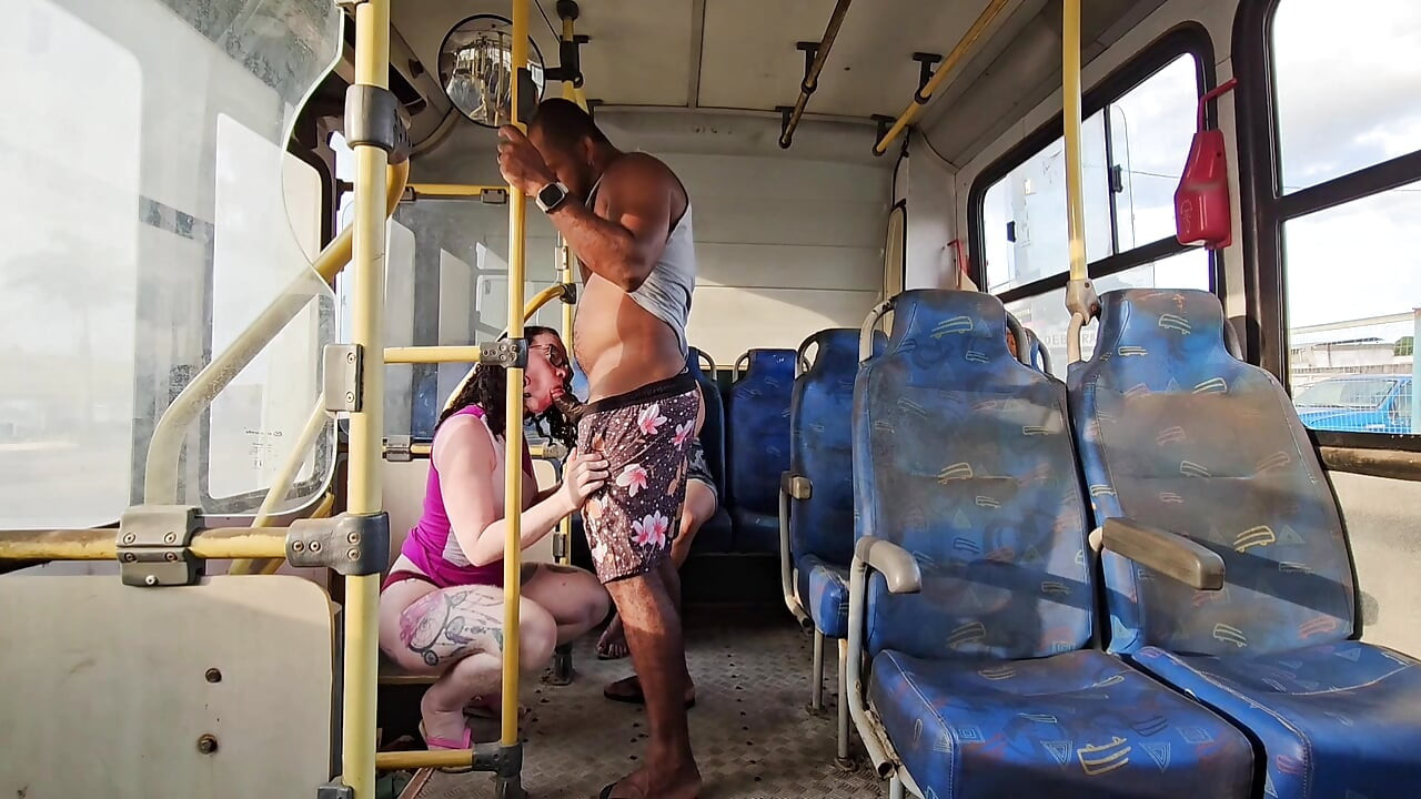 DUDE GETS ON PUBLIC TRANSPORT I SCREWED UP FOR EVERYONE TO SEE AND LEFT