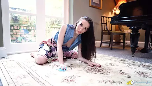 Modeling porn video – Sophia Smith - Wank It Clean