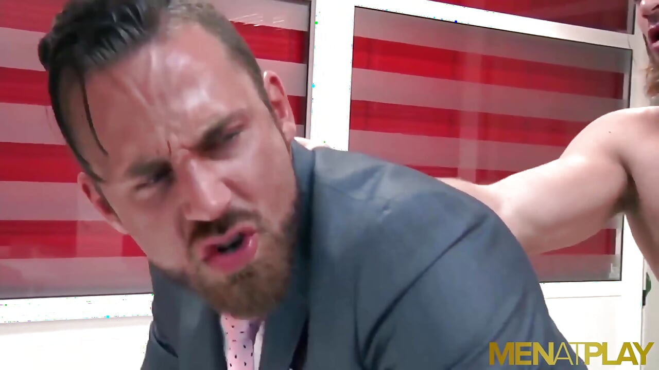 MENATPLAY - Businessman Johan Kane fucks Logan Moore in office