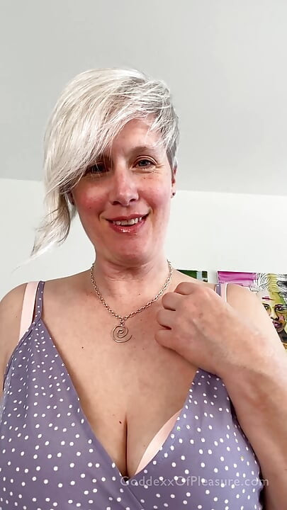 Reife MILf macht dich zu einem mann - ganz natürlicher MILf WICHs-countdown