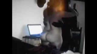 Толстушка трахает своего черного ебаря перед вебкамерой