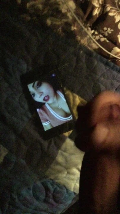 Cum tribute for brunette hottie
