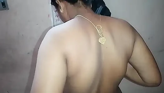 Mallu girl licks her husband's penis in her mouth and sucks his milk