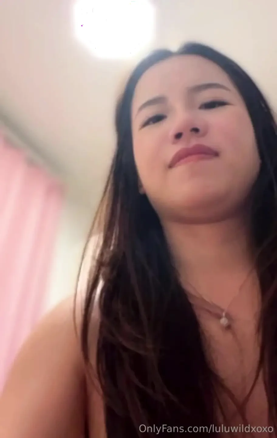 Beautiful Chinese Girl Masturbating Live on Webcam