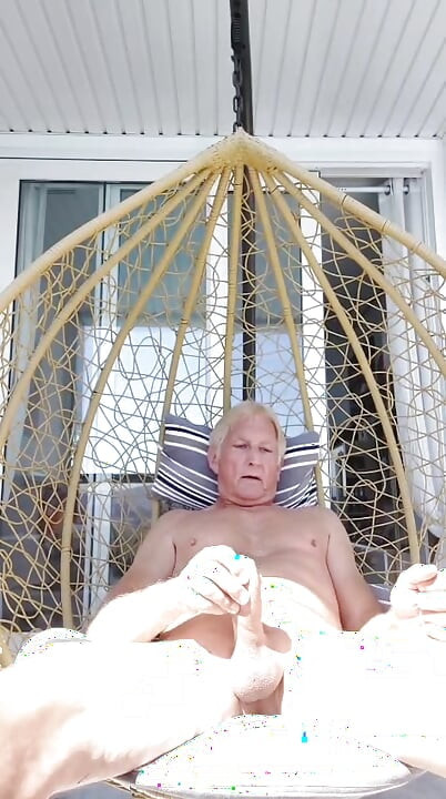 Clive's cum