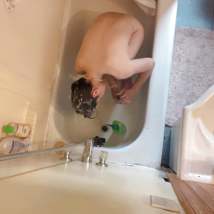 ОЧИСТИТЬ ВОЛОСЫ ПЕРЕД ДУШЕМ