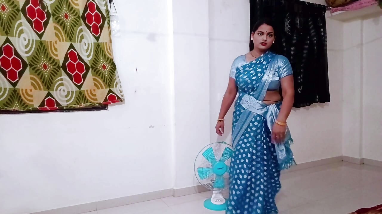 Rhea Bhabhi had sex with a fan maker