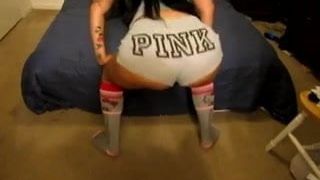 Big Booty Shaking  - Derty24