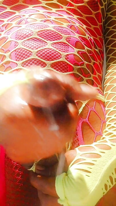 I dildo and cum in slow motion in front of 2 sluts who fuck