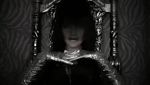 Fascinatrix ...