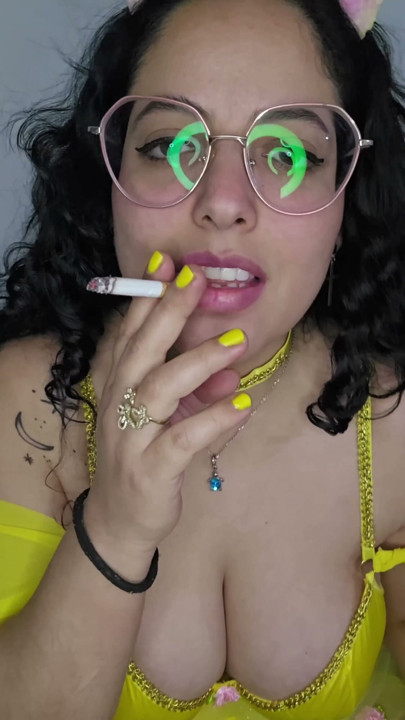 Eddie Queens ft. babyluna939 - Princess Belle Smoking Fetish, Smoke Blowjob and Facial Finish Part 1 | Clip 1