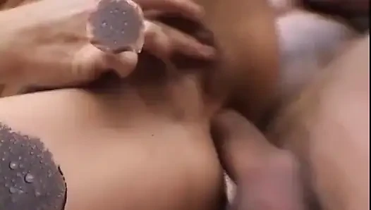 Ateşli bir kaltak için anal sert penetrasyon