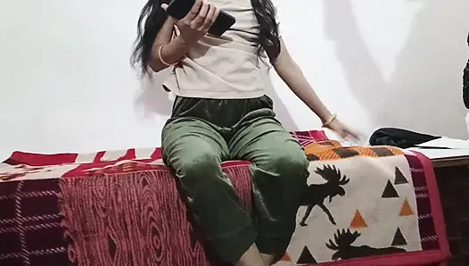 Ek bar Dekho18 years old girl fucking stepfather hindi audio