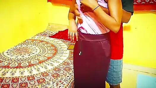 Meine stiefschwester betritt unangekündigt mein zimmer ... Wir haben am ende hart anal gefickt bangladesch bhabhi, zeigt große möpse und muschi