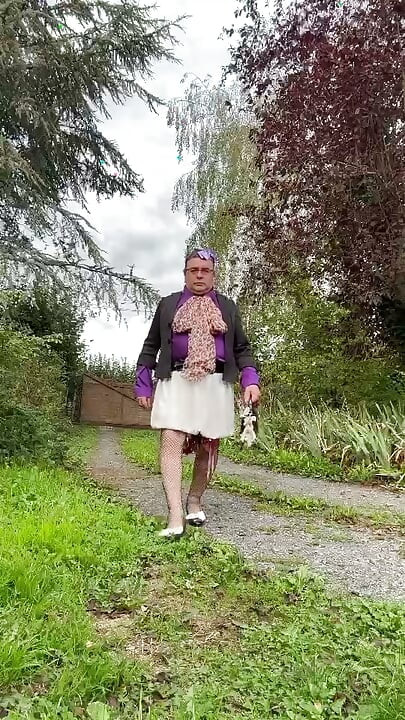 Dressed with a bubble skirt for an evening
