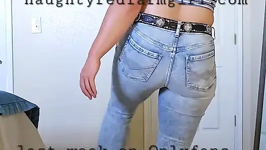 Si cewek hot rambut merah ini dientot habis-habisan sama cowok mesum di peternakan