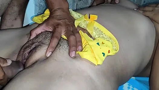 Big ass Virgin stepbrother penetrates Tamil Indian pussy in x video.