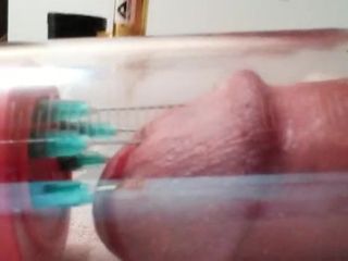 Closeup 7 needles in cockpump