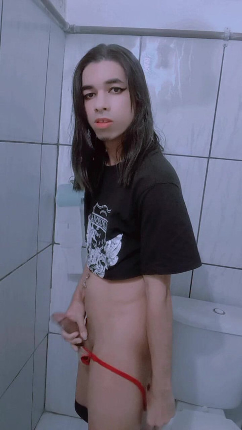 Take off only your panties you bra bitch and sit on the hard cock moaning like the bitch Carlezinha whore in lingerie gets on her knees sucking