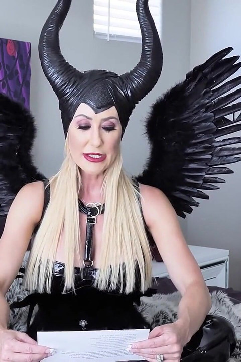 Busty MILFs in Cosplay Full Movie Parody W Lauren Phillips, Brandi Love & Joslyn James