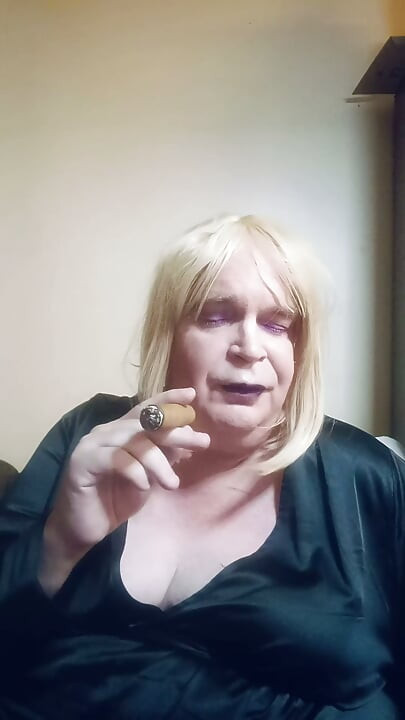 Partea 2 - BBW TV discutând despre anii ei mulți în lumea BDSM și Kink