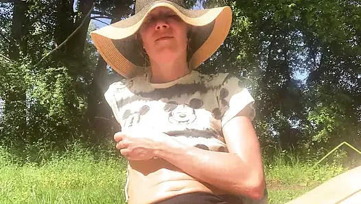 Tittenfick im park