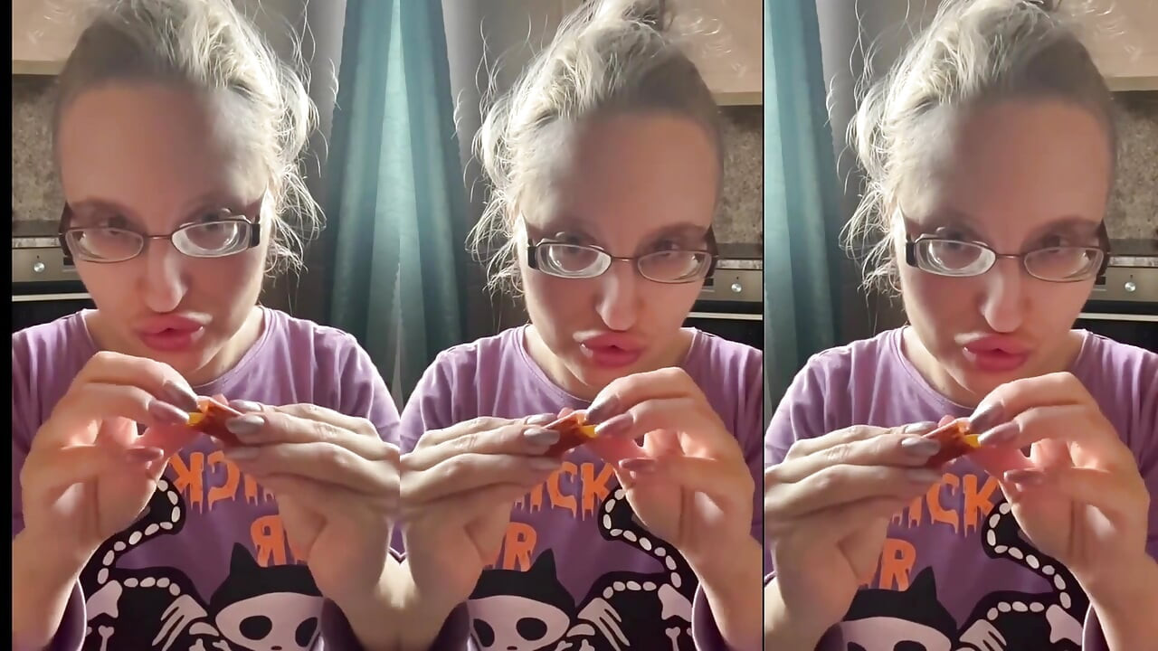 Asmr Chew Kesan Bunyi Dengan Bunyi Perlahan