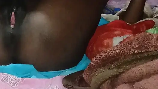 Desi Biwi Ka Raat Mein Legs Up Karke Blue Panty Side Kar Jamkar Chut Faad Di - Payal Wali Tight Chut Hindi Audio