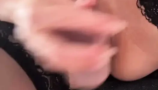 Büyük memeli sürtük üvey annem en büyük dildo