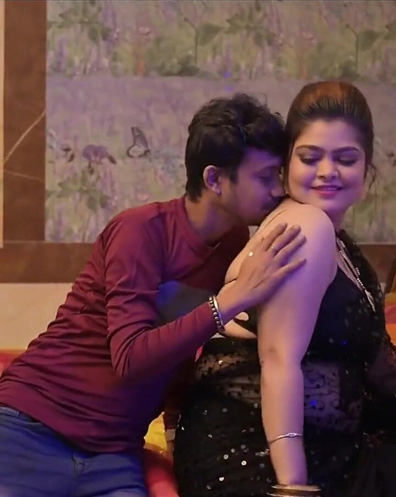 Beautiful Rich Wife Cheating Sex at Marriage Anniversary Day