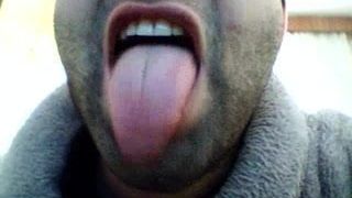 Mi lengua puede lamer tu coño (mi skype es machvi63)