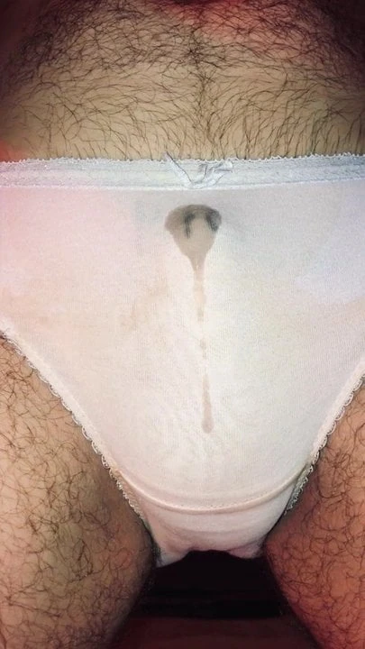 Pissing in dirty old panties
