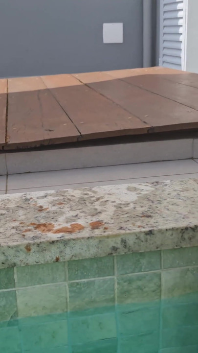 The strap of my panties broke in the middle of the pool, so I took the chance and got naked! | Clip 2