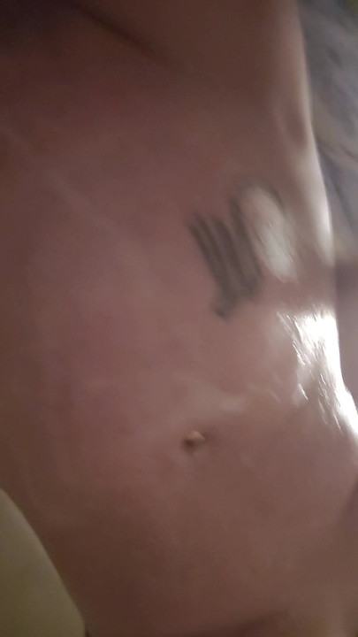 مبلل وصابوني