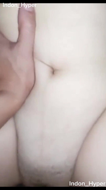 Mit der mutter meiner ehefrau liebe zu machen, ihre muschi war so lecker, dass ich drinnen ejakulierte | Clip 2