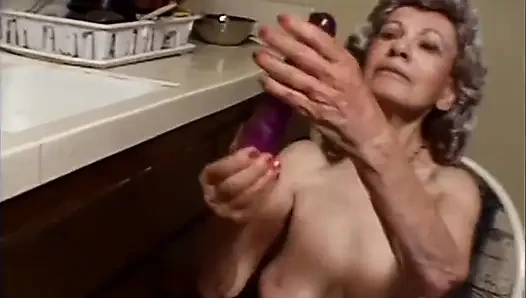 Extrem black and white, old and young pussy fucking...