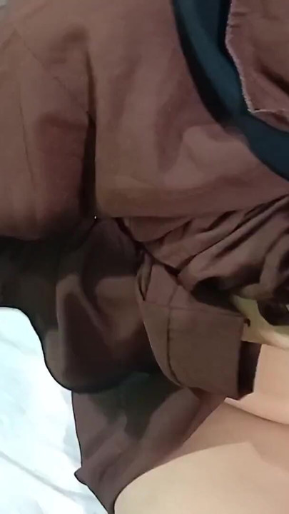 Juicy pussy of a beautiful Muslim girl, I've never fucked before | Clip 1