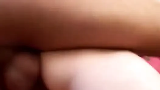 Italian amateur girl with sunglasses filmed while she gets fucked