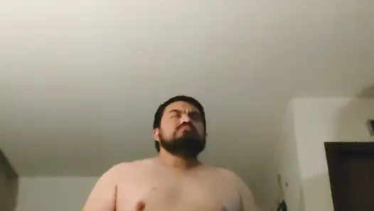 Симпатичную толстушку в платье долбят раком