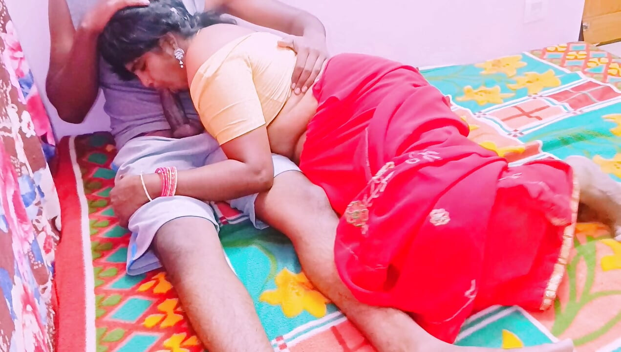 Poora vidiyo. seksi sundar sauteli mammi aur sautela beta adbhut mukh-maithun haardakor chudaee telugu ediyo gandi baatchit.