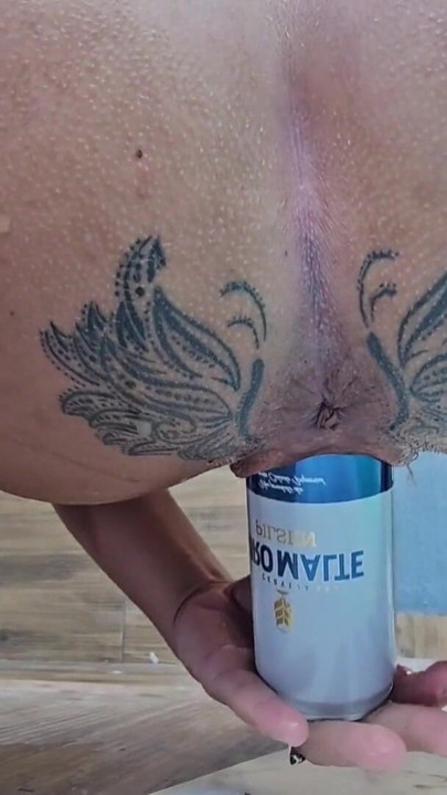 BRAVE GIRL PUTS A CAN IN TIGHT PUSSY | Clip 1