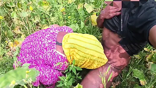 Bangali makan Malkin ke sath majdur ne jungle me mangal Kar diya.madhu bhabhi ko bhaiya ne khet me chut ki chudai kar diya xxx