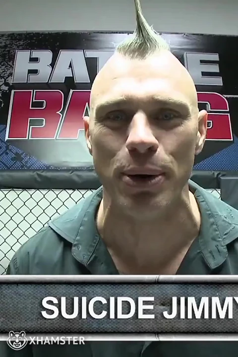 Yoğun bir UFC dövüşçüsü kazanan latin ödülünün her yerine boşalıyor