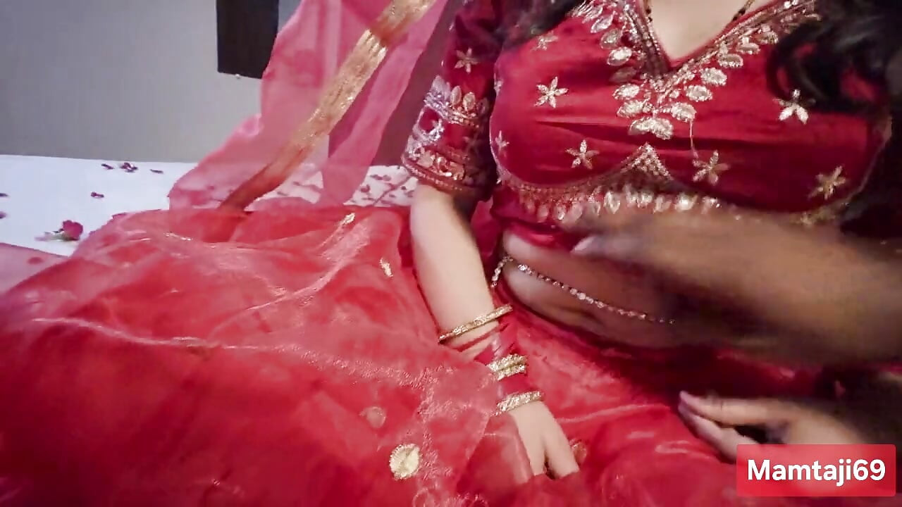 Bhabhi ko Hotal Bolaya , kaisi h Bhabhi ki chut