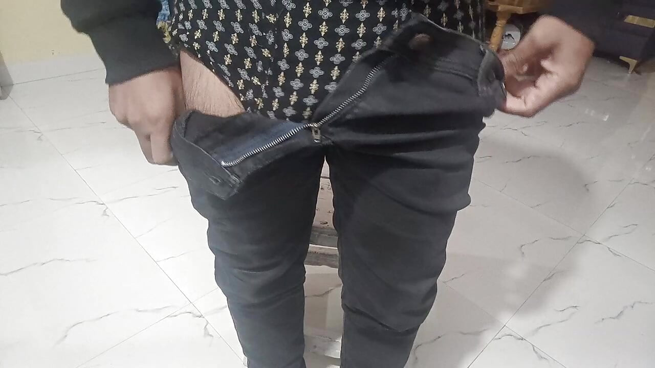 Sare kapde nikal kar maine apne Saman ka jamkar masaj Kiya